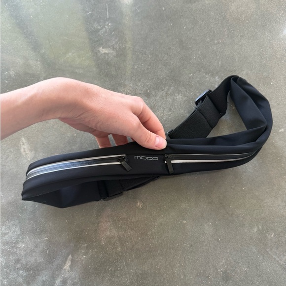 Running Belt - Picture 3 of 8